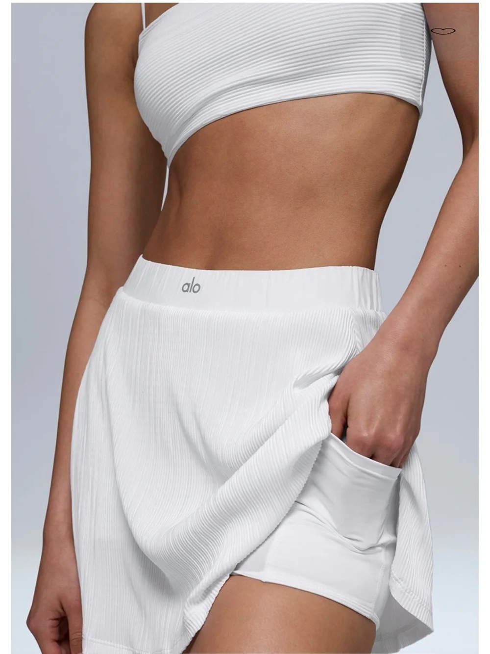 ALO Yoga lightweight pleated